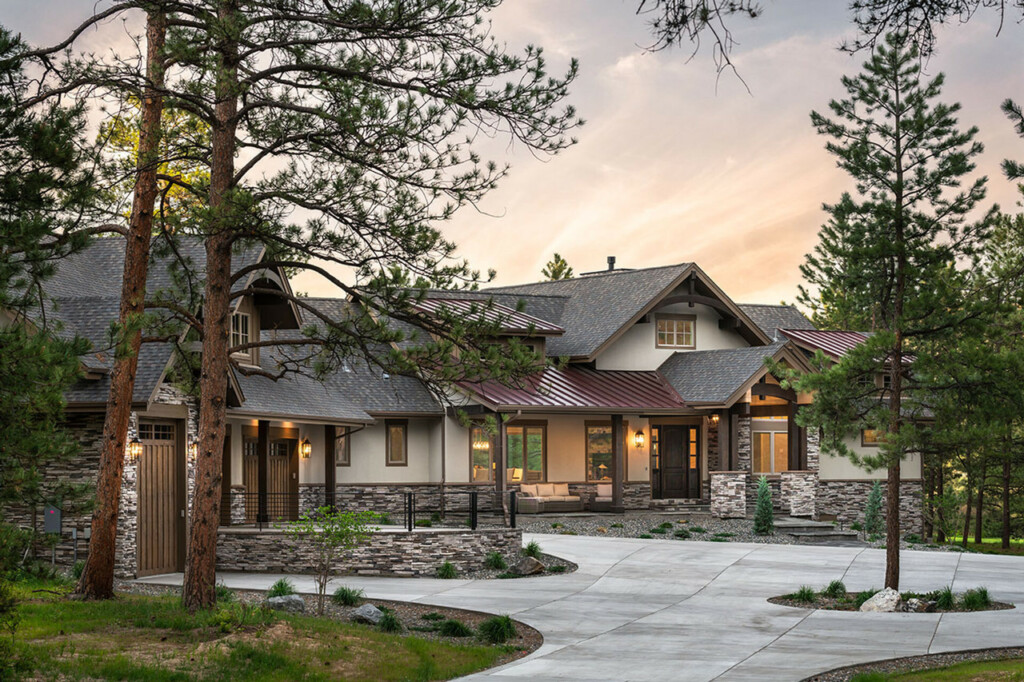 Craftsman Style House Plans Bungalows The House Plan Company - Craftsman House Plans 1.5 Story